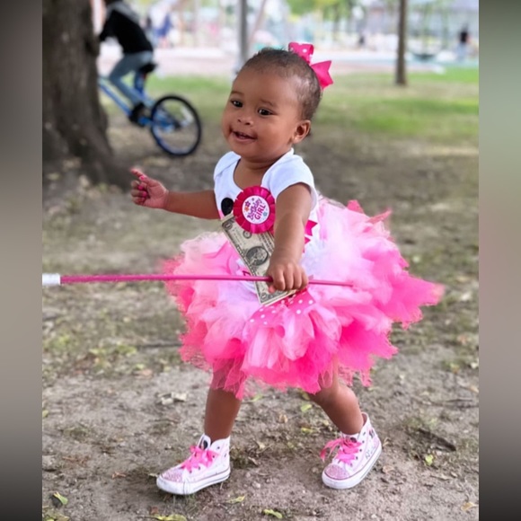 Kids Minnie Mouse Birthday Converse - Picture 10 of 10